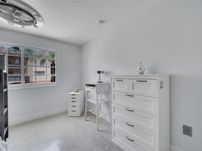 2021 SE 10th Ave 205, Fort Lauderdale FL 33316