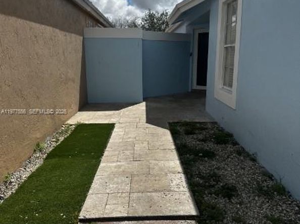14952 SW 75th Terrace, Miami FL 33193