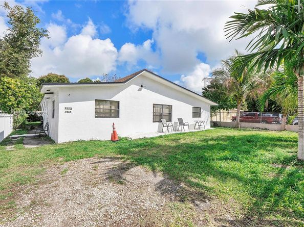 1563 NE 148th Street, Miami FL 33161