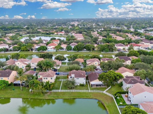 1858 NW 74th Way, Hollywood FL 33024