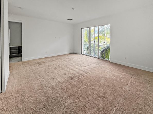 1044 NE 18th Ave 203, Fort Lauderdale FL 33309