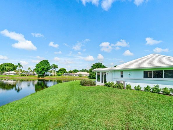 11 Slash Pine Drive, Boynton Beach FL 33436