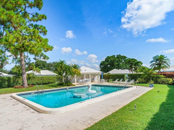 11 Slash Pine Drive, Boynton Beach FL 33436