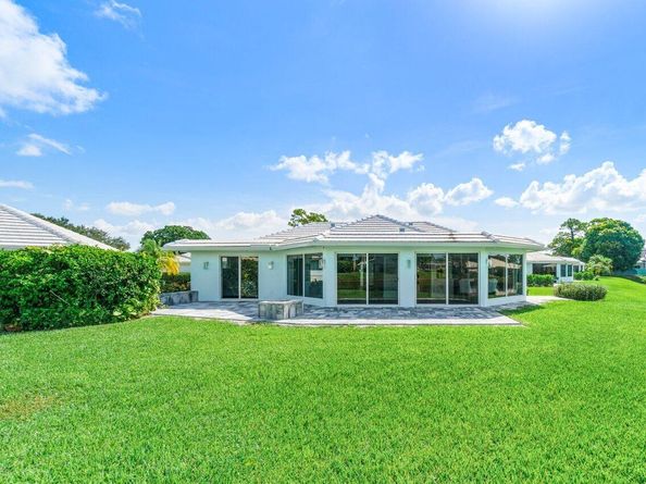 11 Slash Pine Drive, Boynton Beach FL 33436