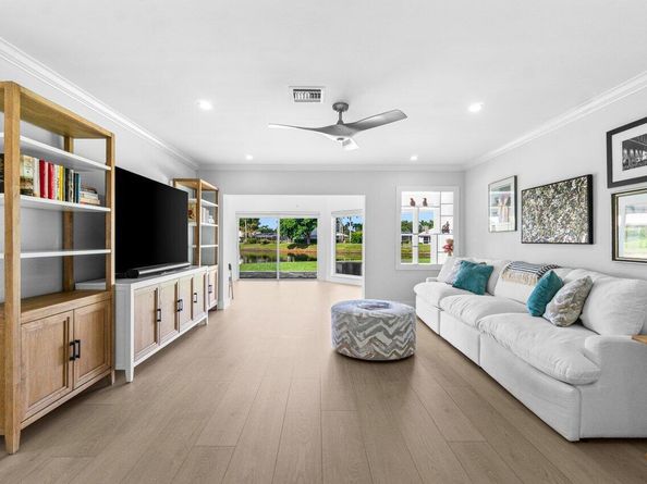 11 Slash Pine Drive, Boynton Beach FL 33436