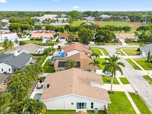 3307 NW 28th Terrace, Boca Raton FL 33434