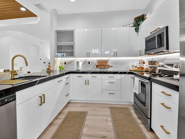 7266 Southport Drive, Boynton Beach FL 33472