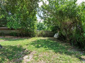 4520 SW 38th St, West Park FL 33023