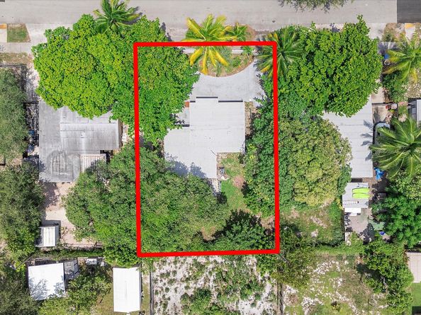 4520 SW 38th St, West Park FL 33023
