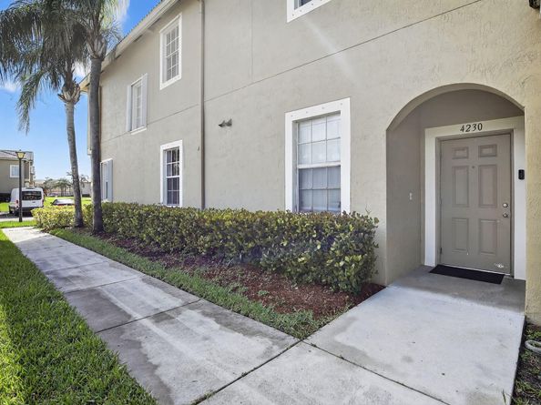 4230 SW 132 Way 9106, Miramar FL 33027