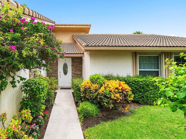 13692 Crosspointe Drive, Palm Beach Gardens FL 33418