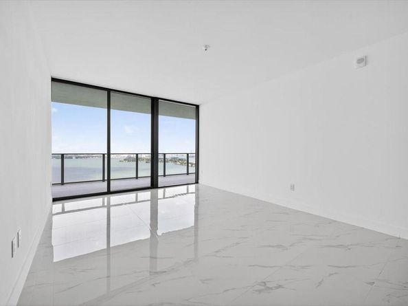 700 NE 24th Street 5202, Miami FL 33137