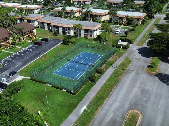 4696 Lucerne Lakes Boulevard 102, Lake Worth FL 33467