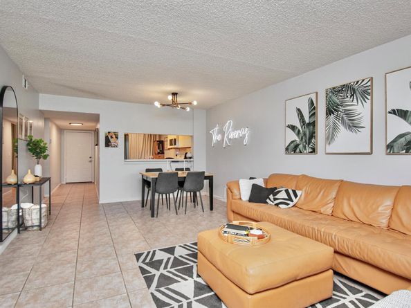 4696 Lucerne Lakes Boulevard 102, Lake Worth FL 33467