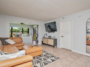 4696 Lucerne Lakes Boulevard 102, Lake Worth FL 33467