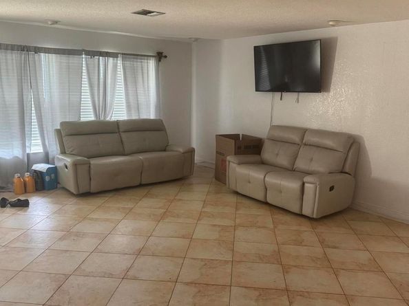 6621 Boxwood Drive, Miramar FL 33023