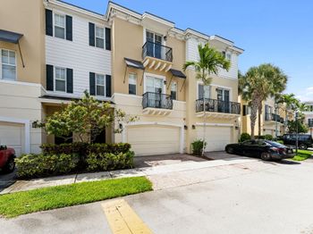 671 NW 38th Circle