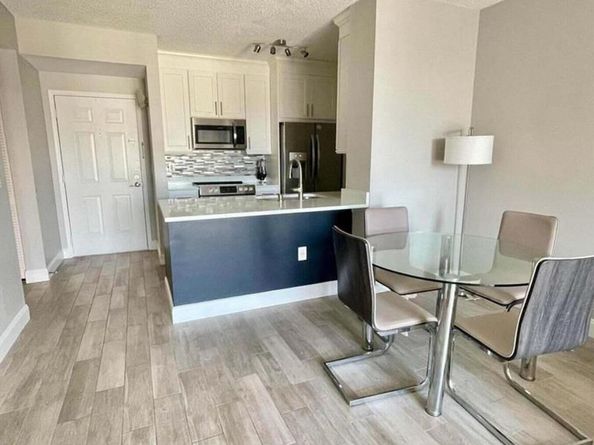 630 S Sapodilla Avenue 431, West Palm Beach FL 33401