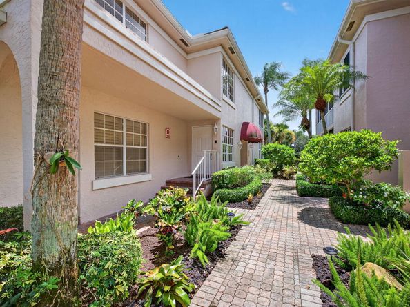 5166 Lake Catalina Drive D, Boca Raton FL 33496