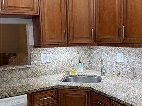 4000 NW 44th 106, Lauderdale Lakes FL 33319