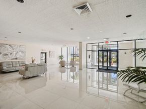 427 Golden Isles Dr 6D, Hallandale Beach FL 33009