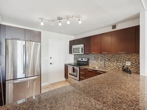 427 Golden Isles Dr 6D, Hallandale Beach FL 33009