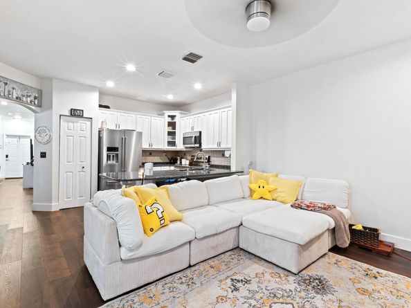 4035 Tree Tops Rd, Hollywood FL 33026