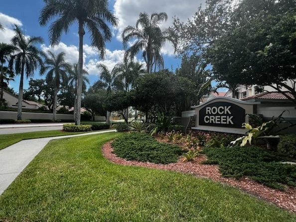 4035 Tree Tops Rd, Hollywood FL 33026
