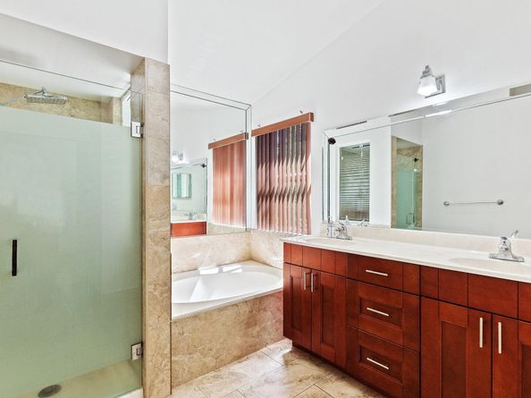4035 Tree Tops Rd, Hollywood FL 33026