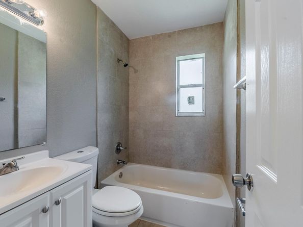 745 NW 144th St, Miami FL 33168
