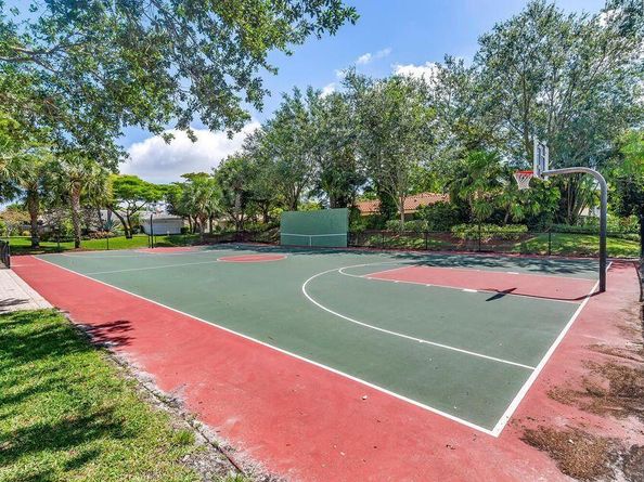 2436 Timbercreek Circle NW, Boca Raton FL 33431