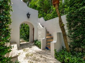 424 Brazilian Avenue, Palm Beach FL 33480