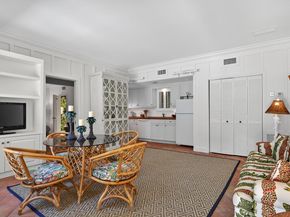 424 Brazilian Avenue, Palm Beach FL 33480