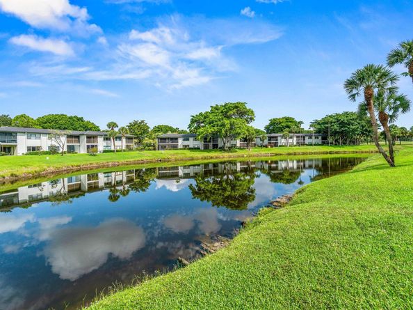 34 Southport Lane E, Boynton Beach FL 33436