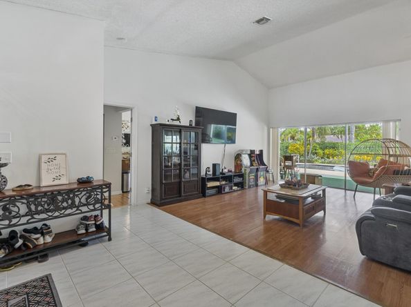 10388 NW 49th Court, Coral Springs FL 33076