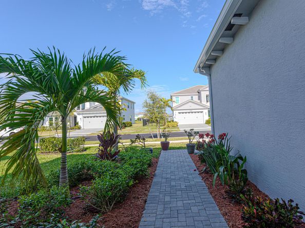 15096 Courtland Court, Westlake FL 33470