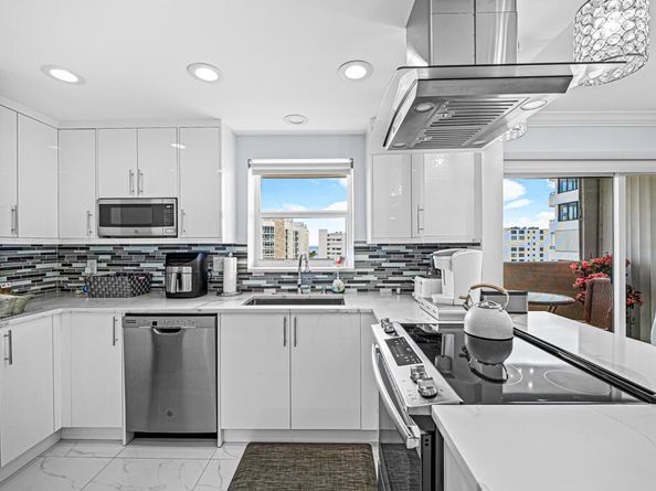 3581 S Ocean Boulevard 7a, South Palm Beach FL 33480