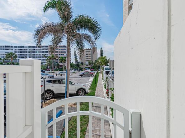 3581 S Ocean Boulevard 7a, South Palm Beach FL 33480