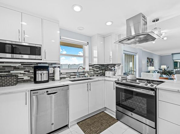 3581 S Ocean Boulevard 7a, South Palm Beach FL 33480