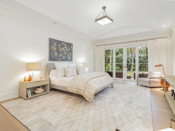 583 N Lake Way, Palm Beach FL 33480