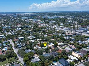 810 SE 10th St, Fort Lauderdale FL 33316