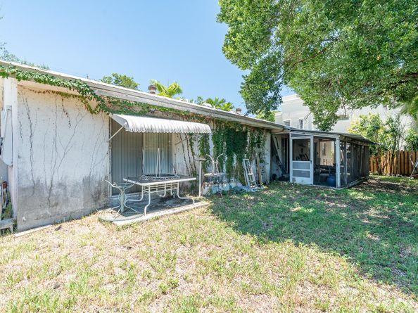 810 SE 10th St, Fort Lauderdale FL 33316