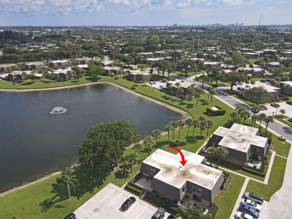 2435 24th Way, West Palm Beach FL 33407