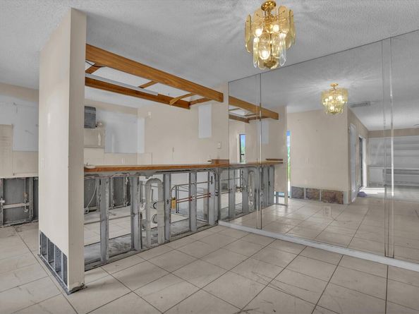 2435 24th Way, West Palm Beach FL 33407