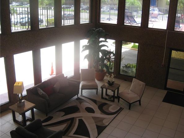 9233 SW 8th St 103, Boca Raton FL 33428