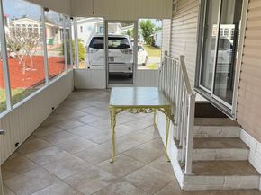 8550 SW 22nd St, Davie FL 33324