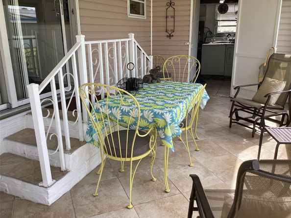 8550 SW 22nd St, Davie FL 33324