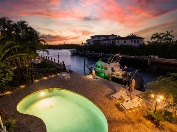 1015 Bel Air Drive 2, Highland Beach FL 33487