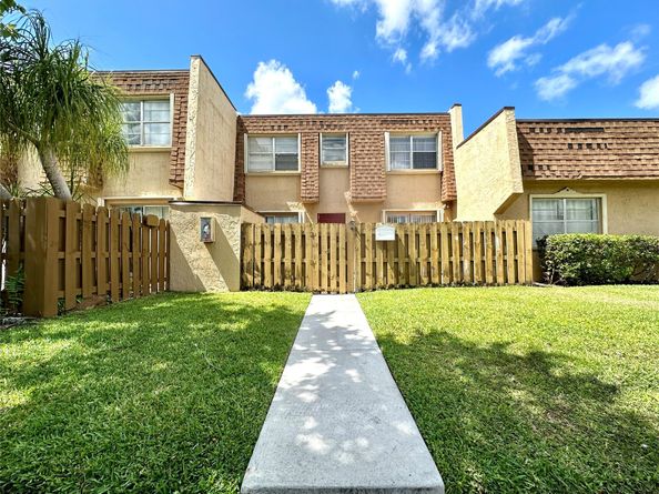 3721 NW 95th Ter 1703, Sunrise FL 33351