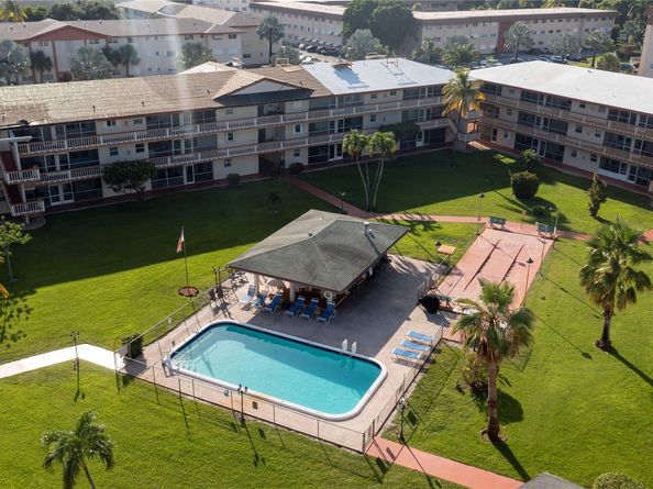 5300 Washington St D303, Hollywood FL 33021